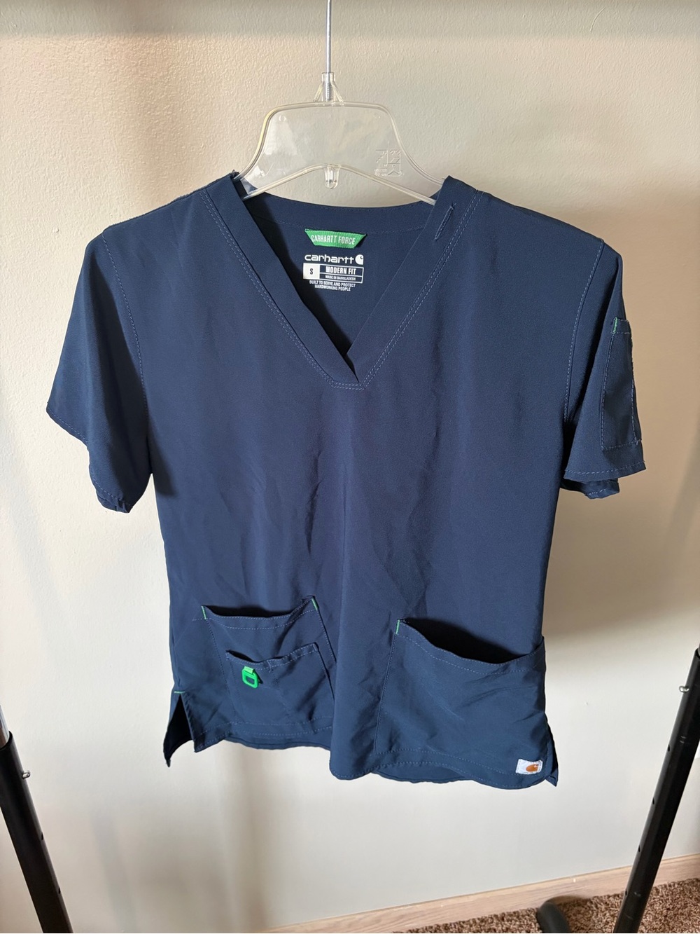 CARHARTT WOMEN'S CROSS FLEX V-NECK SCRUB TOP